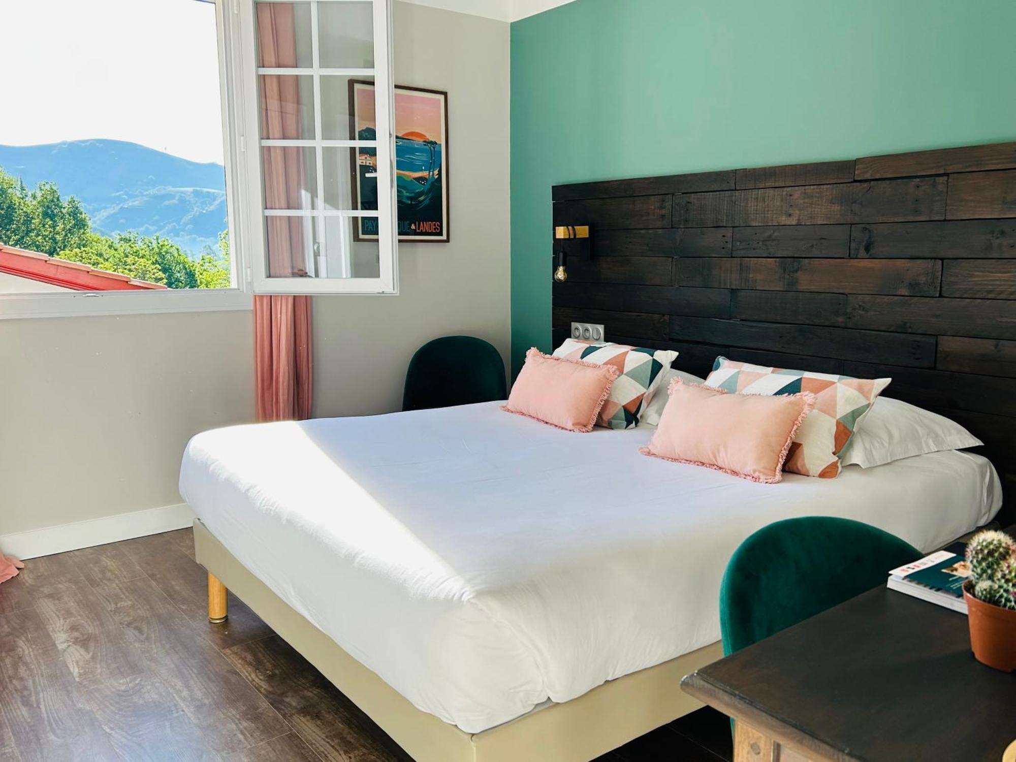 Logis Hotel St Sylvestre Aldudes 外观 照片