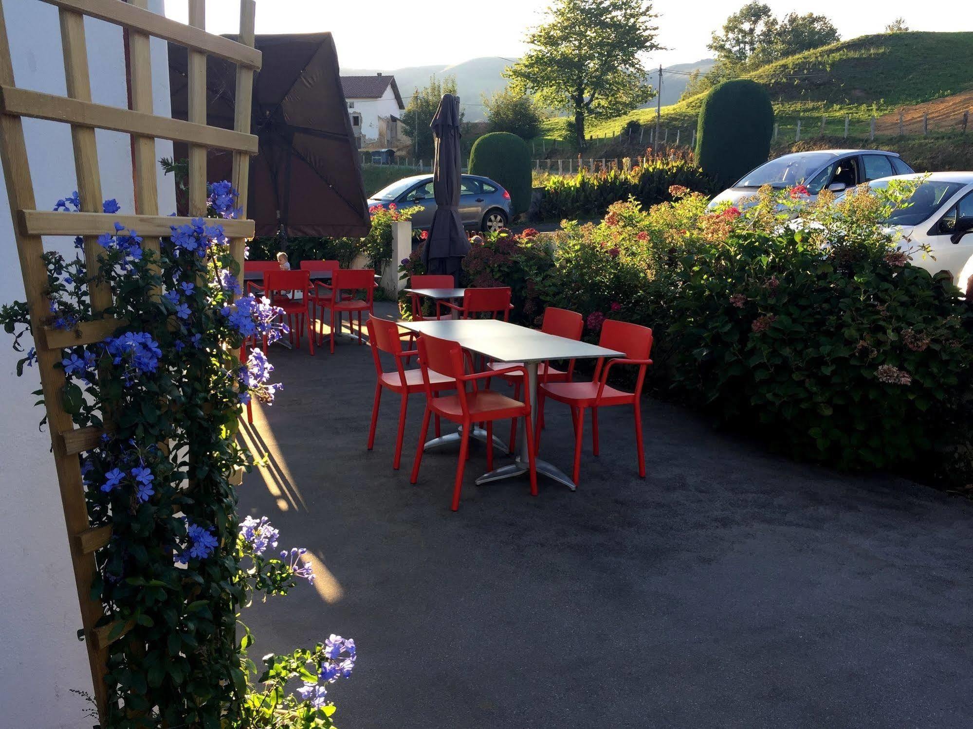 Logis Hotel St Sylvestre Aldudes 外观 照片